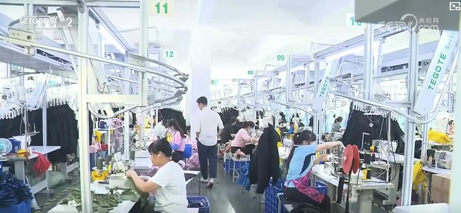 國際訂單回流 外貿企業“火力全開”趕訂單、拓市場