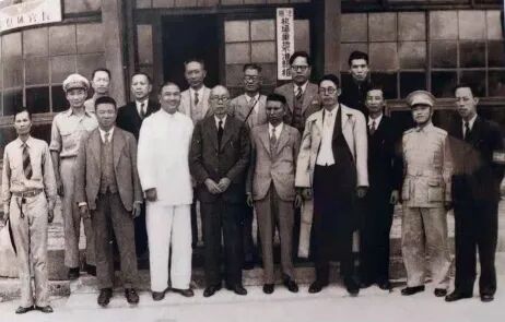 把握歷史大勢 共創美好未來（觀滄海）