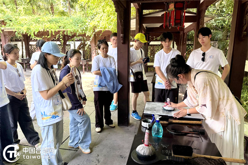 詩意東坡故里 情牽兩岸學子——2025川臺大學生詩詞會在眉山開營