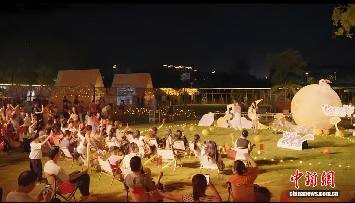 港澳臺僑青年在浙江龍港的故鄉月和中秋“樂”