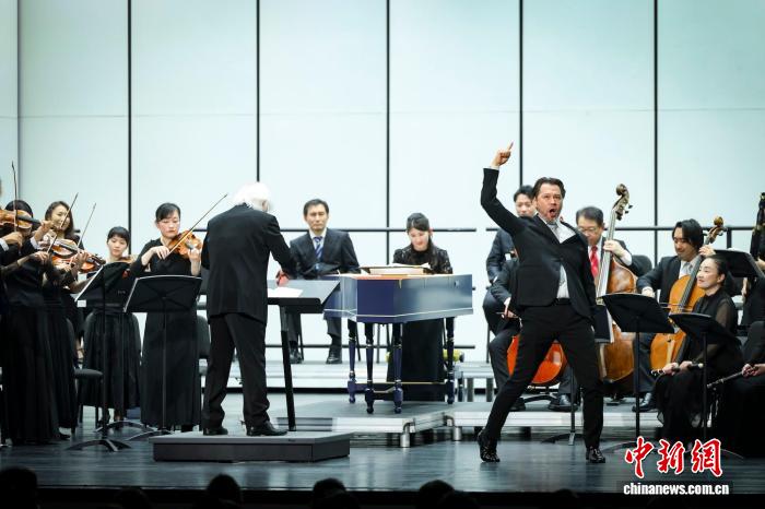 鈴木雅明與日本巴赫古樂團亮相上海 演繹巴赫“寶藏作品” 鈴木雅明與日本巴赫古樂團亮相上海 演繹巴赫“寶藏作品”