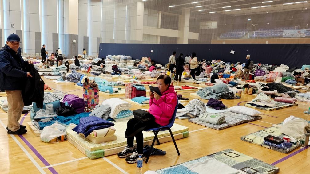 力以赴滅火 萬眾一心救災——香港大埔火災救援現場直擊