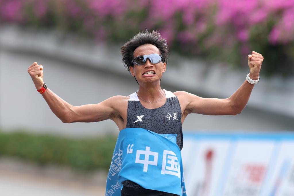 42.195公里,見深港情長 42.195公里,見深港情長