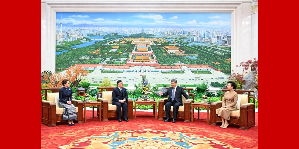 習近平會見泰國國王哇集拉隆功_fororder_2511149804901