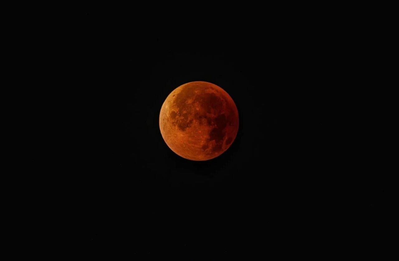 刷屏朋友圈！“紅月亮”高清大圖來了