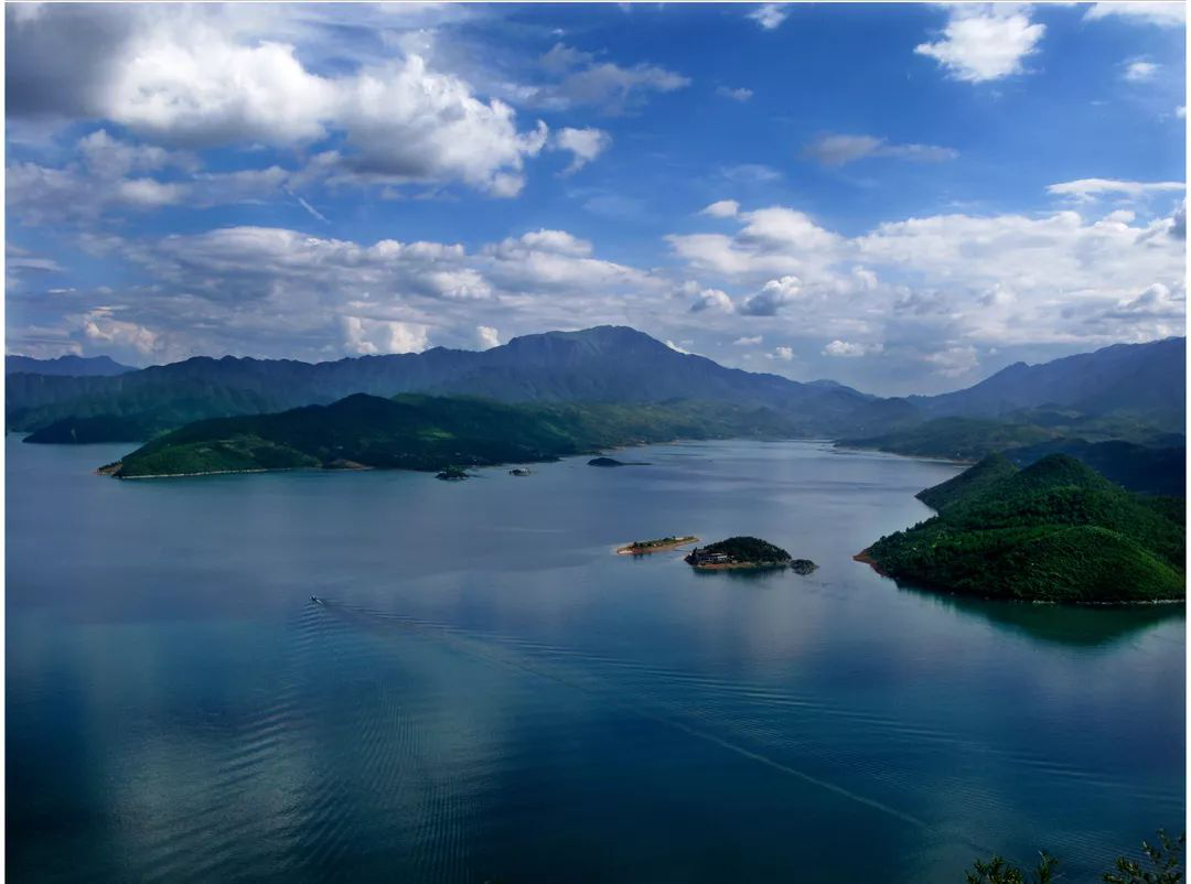 雲遊中國 | 東江湖：近水遙山皆有情