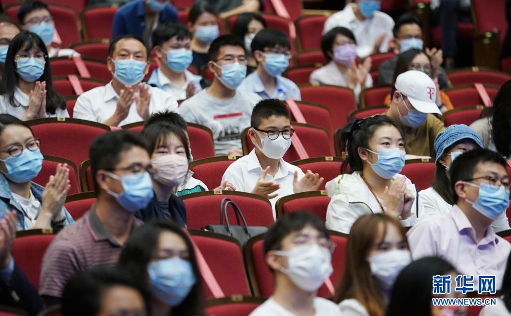 道阻且長 行則將至——航天專家對話香港青年