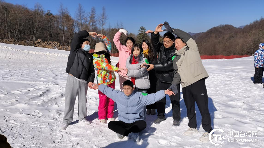 鄂臺青年圍爐聯歡 迎新年話團圓