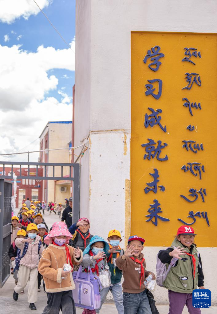 探訪“離天空最近的援藏小學”
