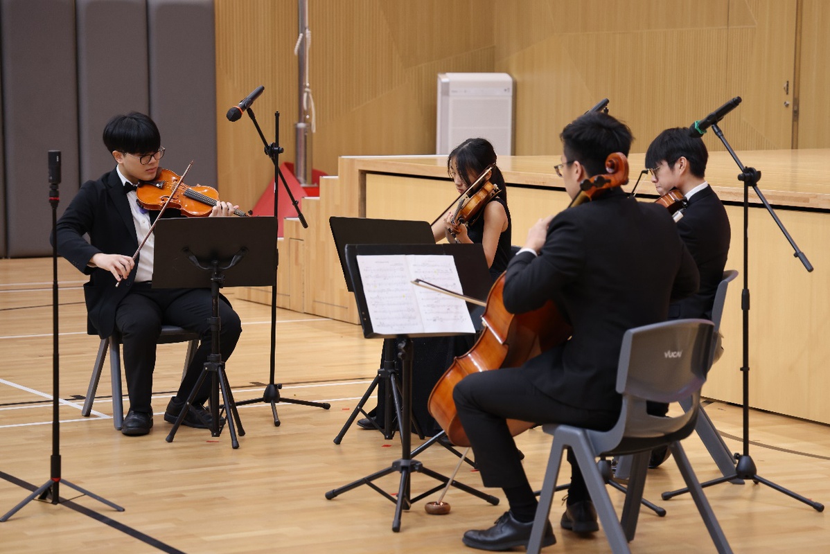 香港青少年音樂快閃奏響新春愛國強音