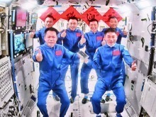 第四次“太空會師”！神十八航天員順利進駐中國空間站
