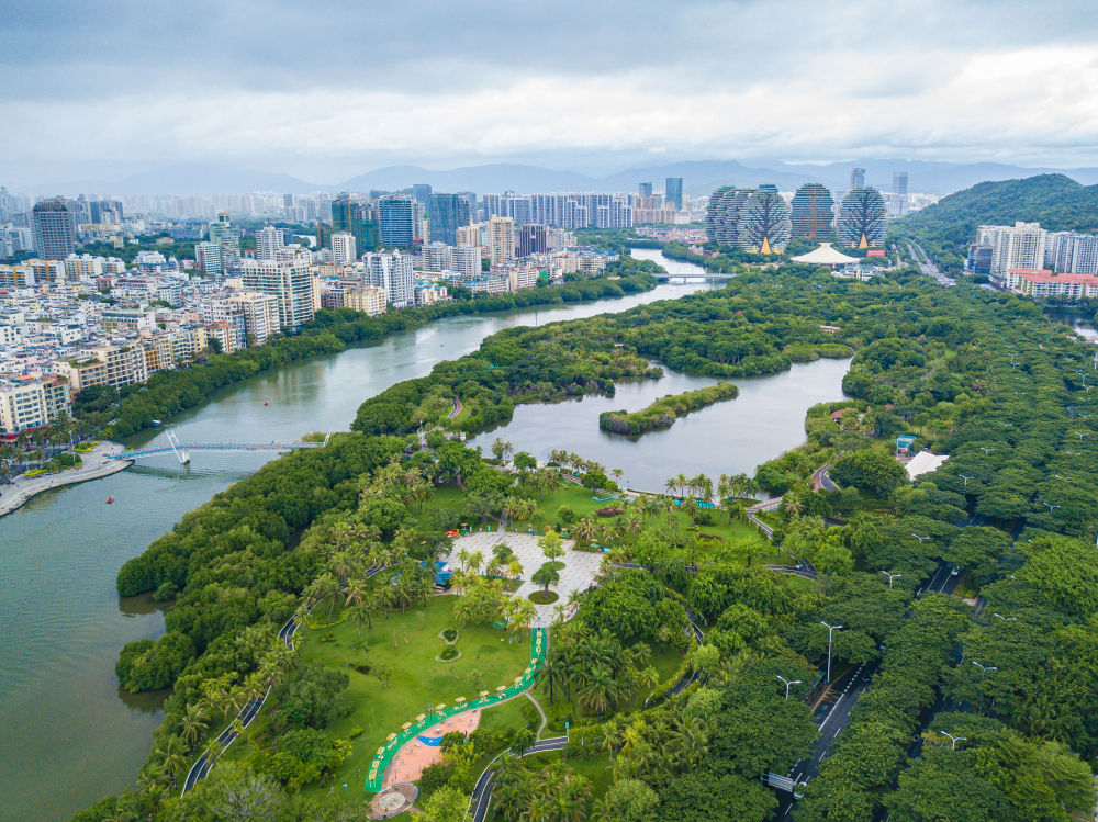 當最炫民族風吹到三亞，看天涯海角活力涌動