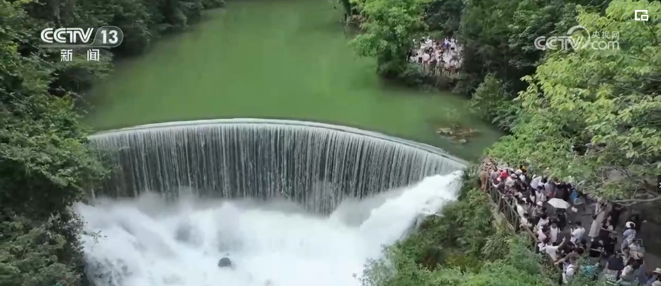 山清水秀引客來 綠水青山生態願景成為生活美景