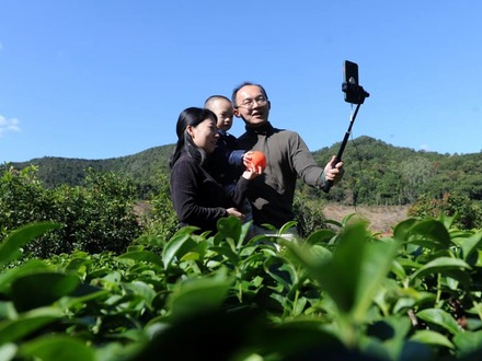 “我們紮根大陸，與大陸農民共創美好幸福生活”