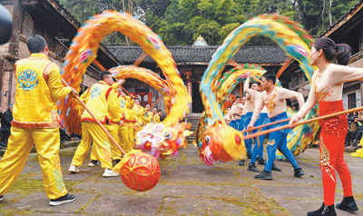 “龍獅”舞進農家院