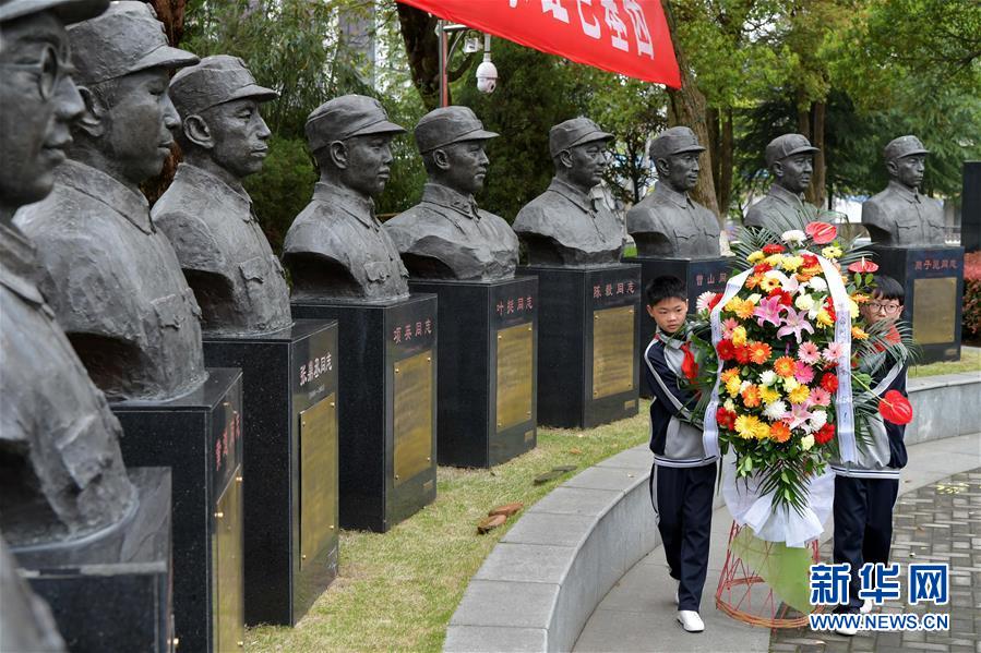 銘記歷史 砥礪奮進——寫在中國人民抗日戰爭暨世界反法西斯戰爭勝利75週年之際