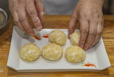 “草帽”湯圓 呆萌有創意