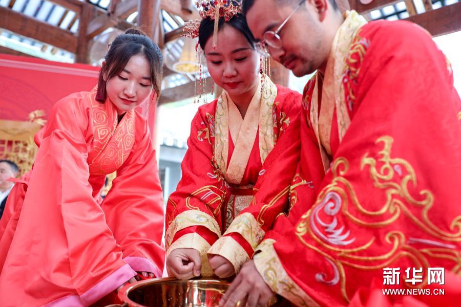 貴陽：傳統婚禮結良緣