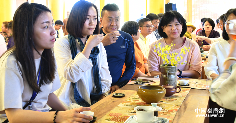 一杯普洱兩岸情 雲茶聯誼慶新春