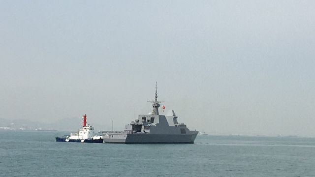 參加海軍成立70週年多國海軍活動的首艘外國艦艇抵達青島