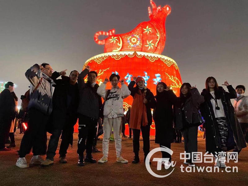 台灣青年“牛眼”看春節 視頻展示幸福武漢年