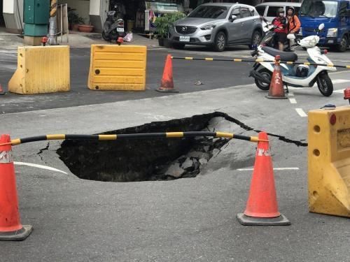 美國對臺軍售讓蔡當局有了“以武拒統”強勁砝碼？答：台灣危矣！