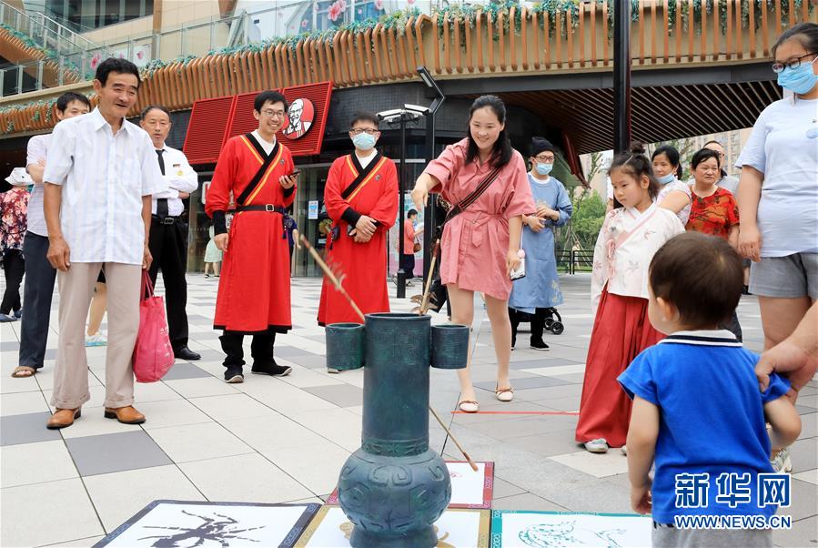 線上線下消費升溫 文旅活動邁上“雲端”——端午假期透視中國經濟高品質發展新動力