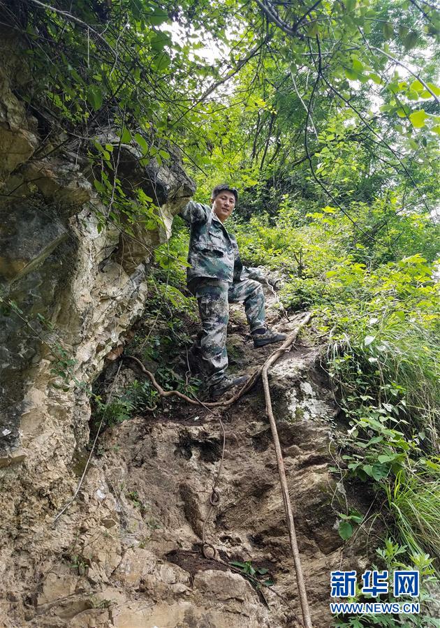 奮鬥繪就“新天府”——川蜀大地幹群“戰貧”軌跡掃描