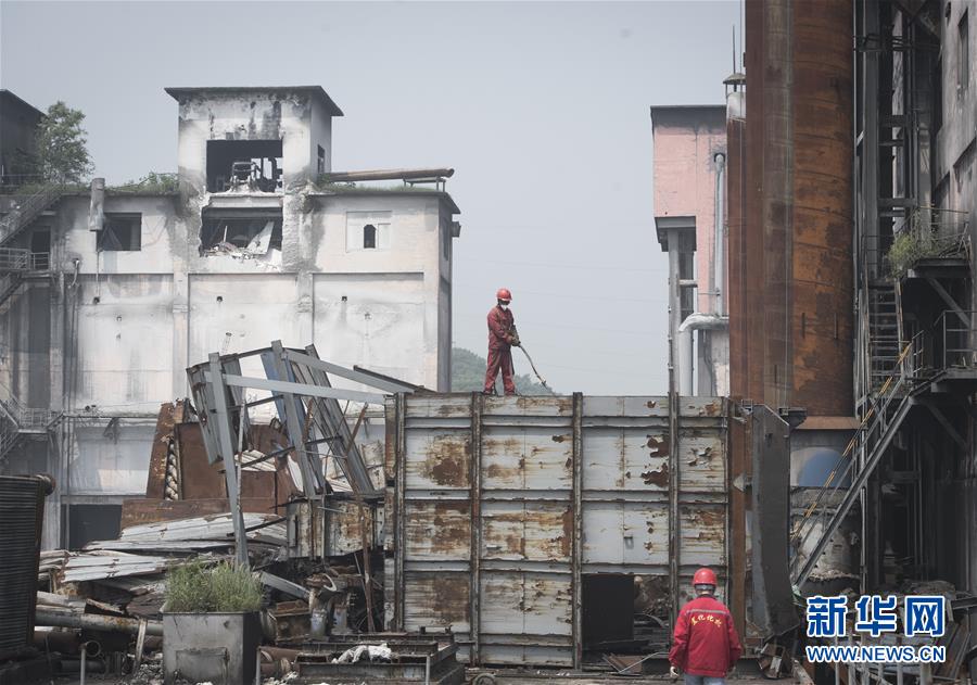 “退一步”水清岸綠——湖北宜昌全面關停臨江化工企業觀察