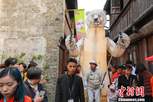 多國劇團聚浙江 烏鎮戲劇節國際化添新高