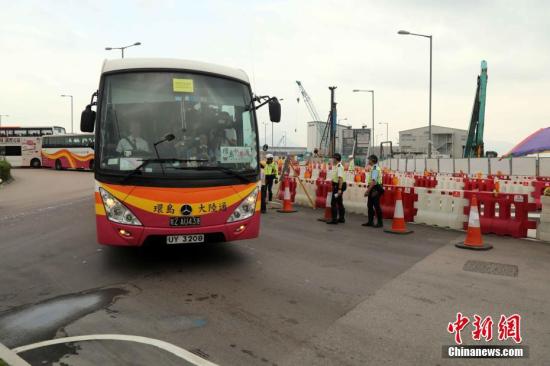 港媒盛讚港珠澳大橋開通 冀港把握機遇更好融入大灣區