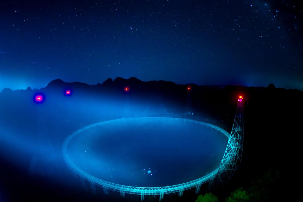 “中國天眼”發現迄今宇宙最大原子氣體結構 尺度比銀河系大20倍