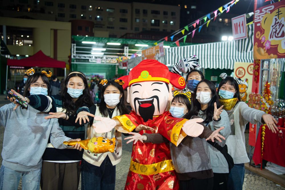 虎虎生威振精神，來看看澳門的新年祝福