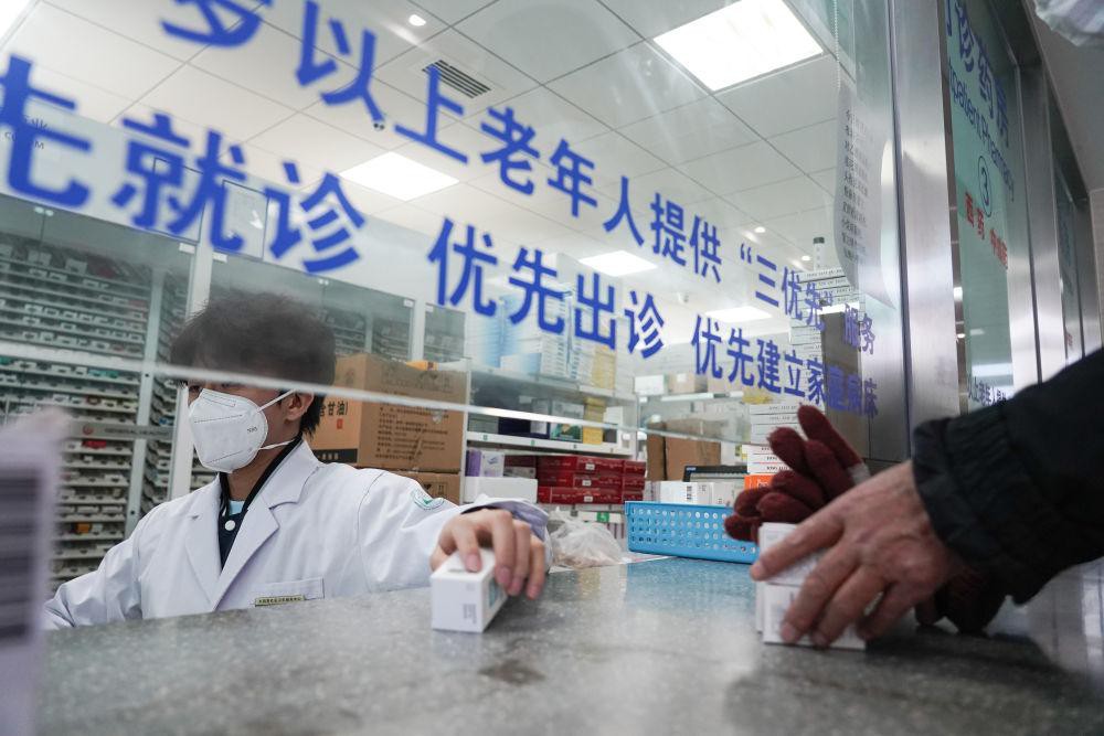 中國戰“疫”進入新階段——中國因時因勢優化疫情防控措施紀實