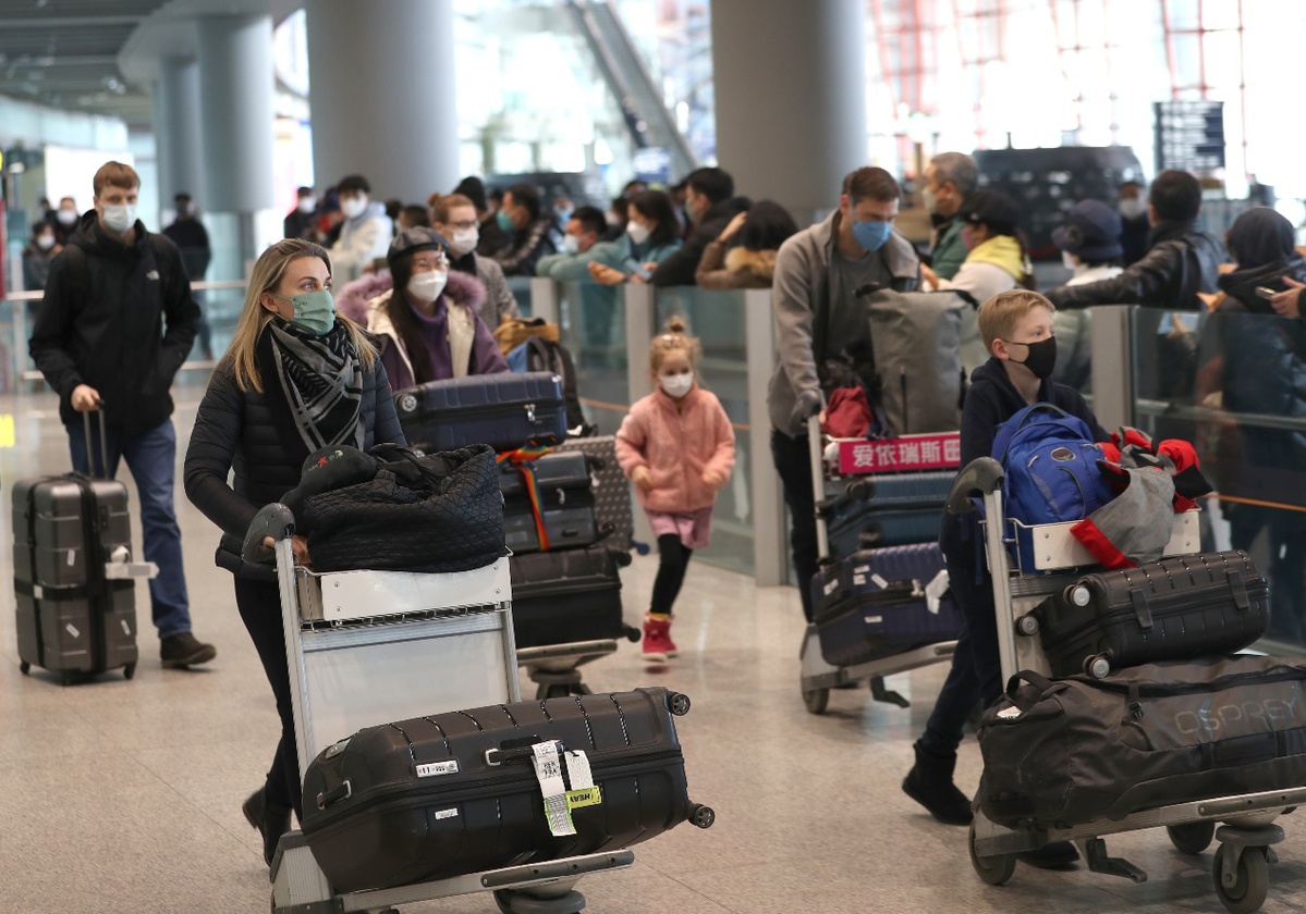 “乙類乙管”實施首日 直擊首都國際機場