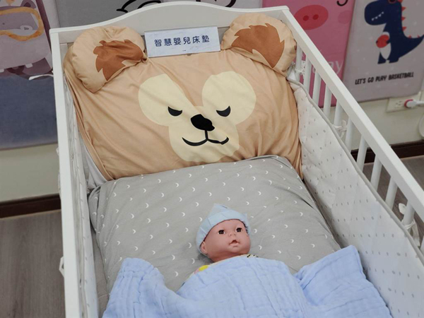 台灣地區2022年新生兒數再創歷史新低 連續3年人口負增長