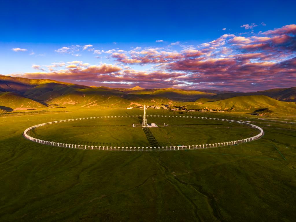 圓環陣太陽射電成像望遠鏡正式建成