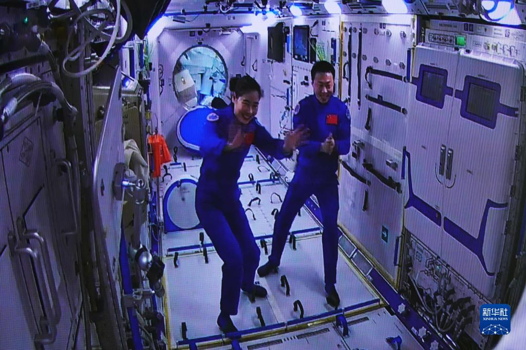 神舟十五號3名航天員順利進駐中國空間站 兩個航天員乘組首次實現“太空會師”