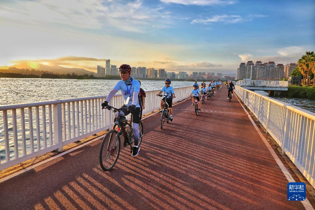 愛可逾山越海——台灣“單車天使”的十年“騎跡”