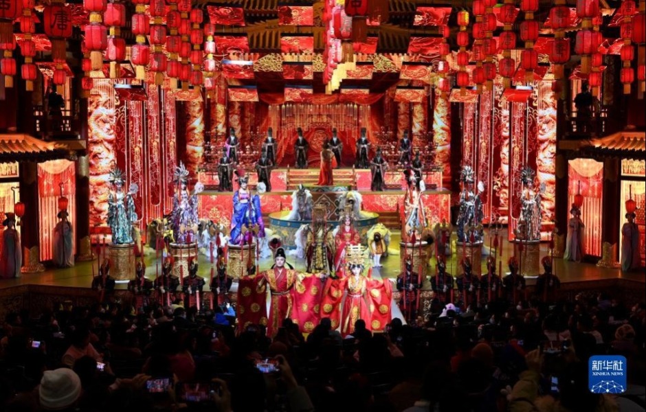陜西西安大唐芙蓉園內上演的大型歌舞劇《夢回大唐》（1月24日攝）。新華社記者 劉瀟 攝