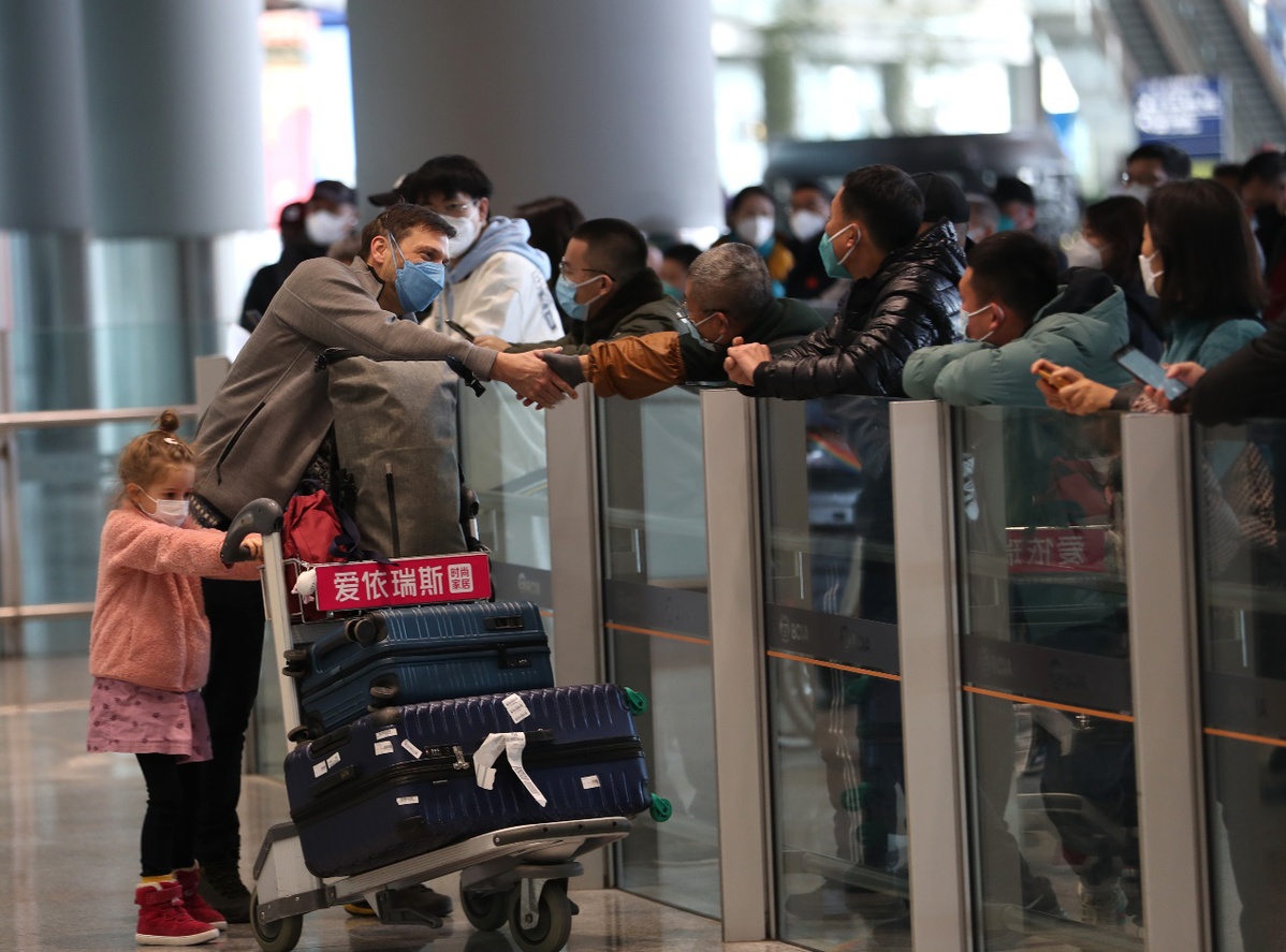 “乙類乙管”實施首日 直擊首都國際機場