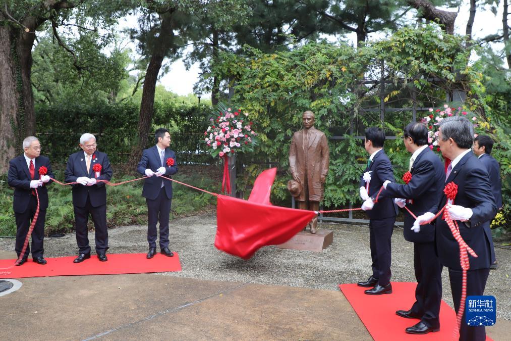 孫中山銅像在日本北九州市落成揭幕