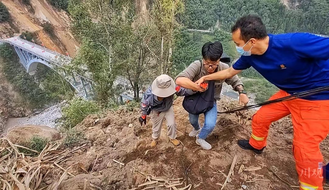 台北遊客獲救後主動當起志願者：我只做了力所能及的事