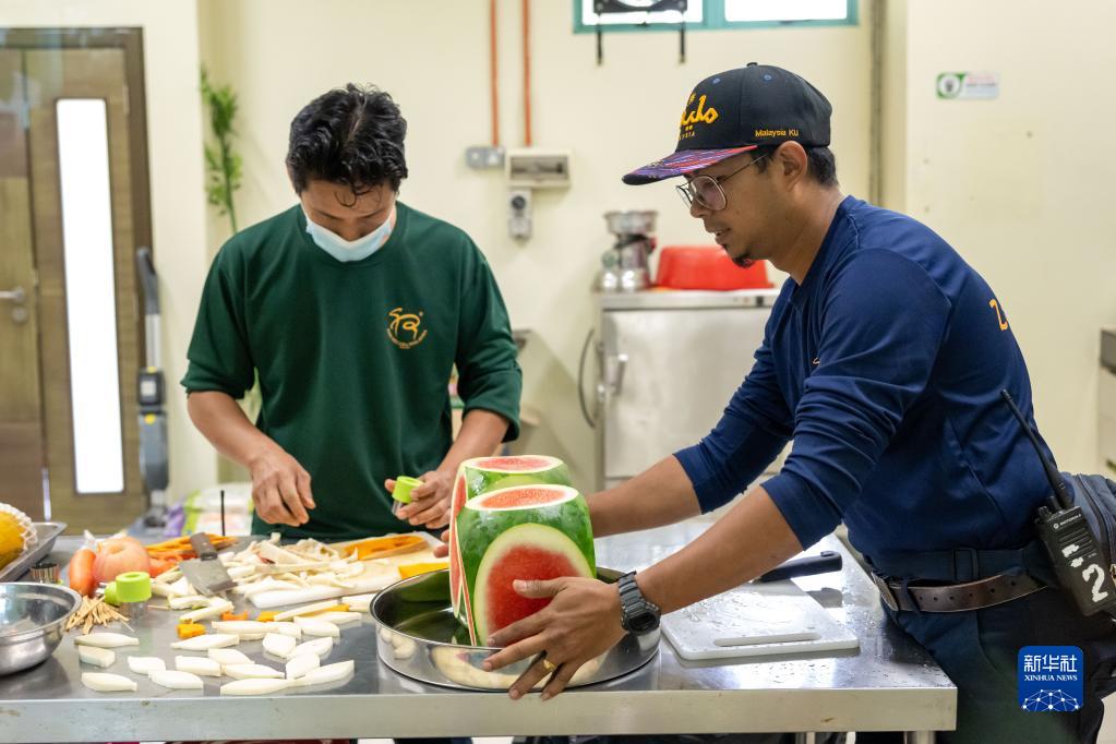 中國旅馬大熊貓夫婦喜迎16歲生日