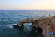 塞浦路斯：聖納帕的“愛之橋”
