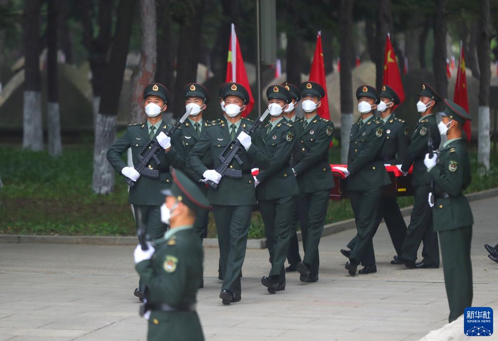 第八批在韓中國人民志願軍烈士遺骸安葬儀式在瀋陽舉行