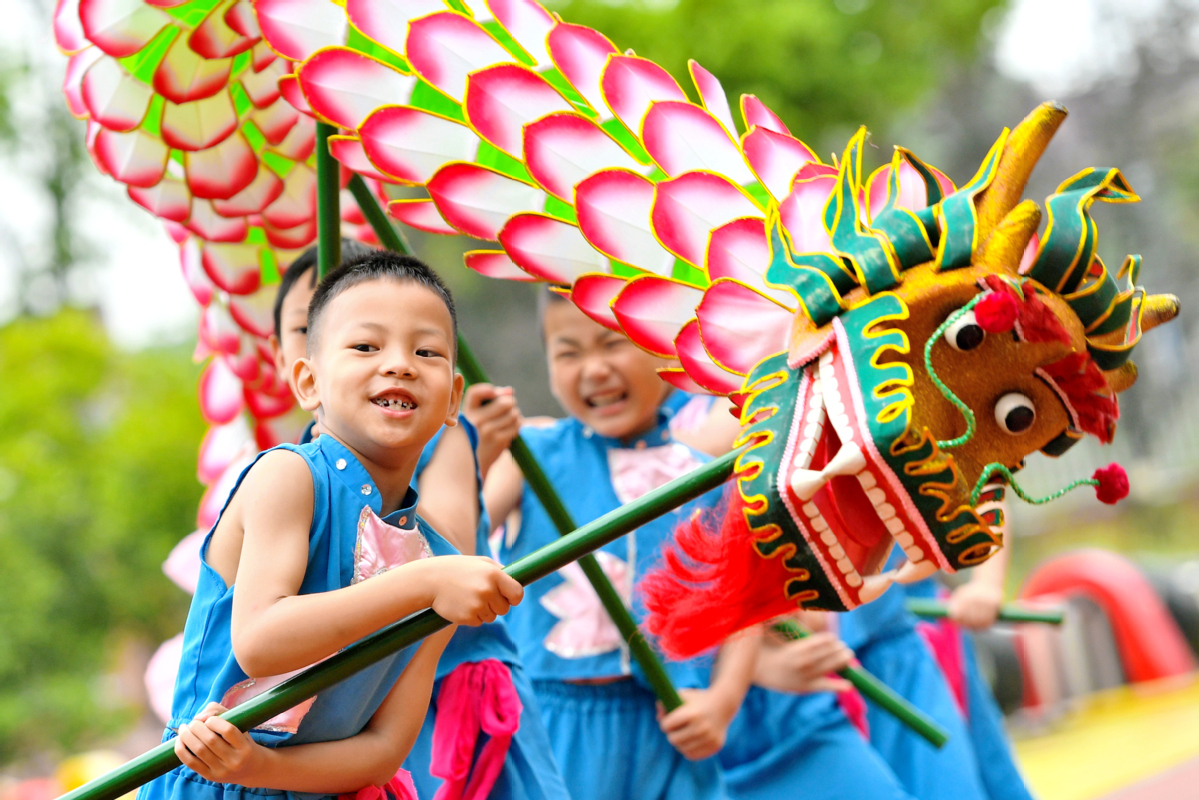 各地多彩活動迎“六一”