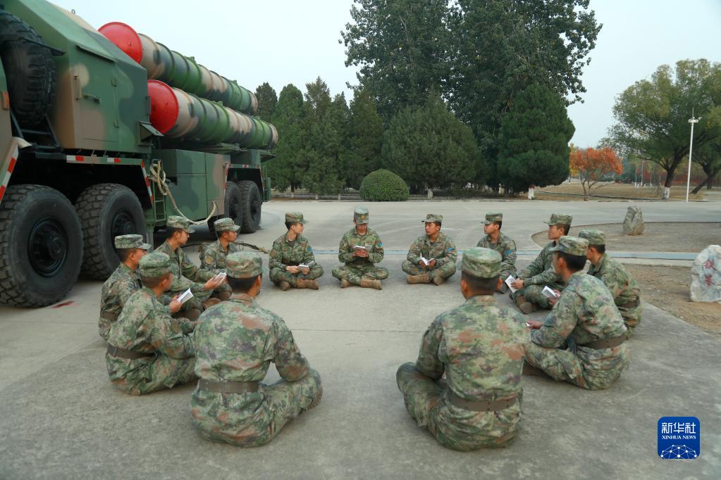 奮力實現建軍一百年奮鬥目標 打開強軍事業發展新局面——習近平主席出席軍隊領導幹部會議時發表的重要講話在全軍部隊引起強烈反響