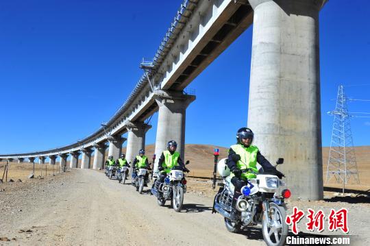 西藏民眾：守護青藏鐵路是守護西藏的“幸福之路”