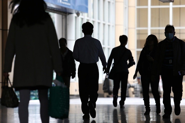 台灣2019年大量解雇人數逾1.5萬 製造業為主